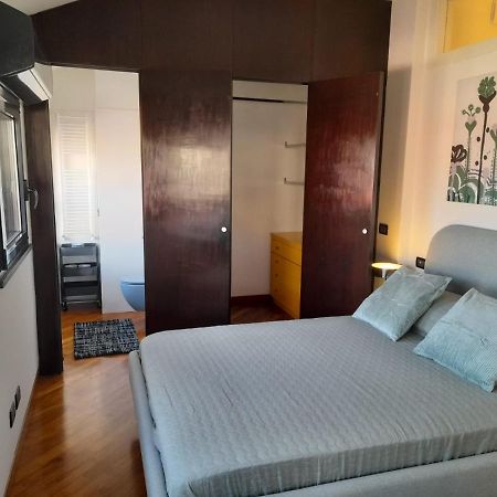 Bilocale Vista Mare Con Terrazzo-Porto Antico- Parcheggio Scontato Appartement Genua Buitenkant foto